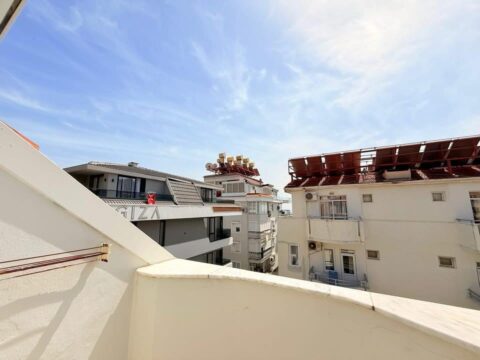 Saray Mahallesi'nde Denize Yakın Geniş 3+2 Dubleks Daire